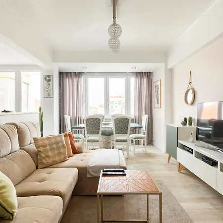 Проживание в семье Confortavel Com Varanda