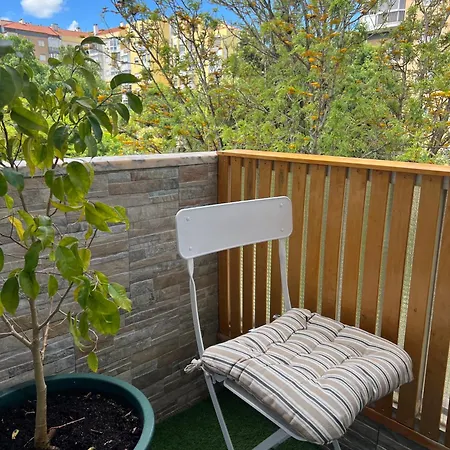 Проживание в семье Confortavel Com Varanda *