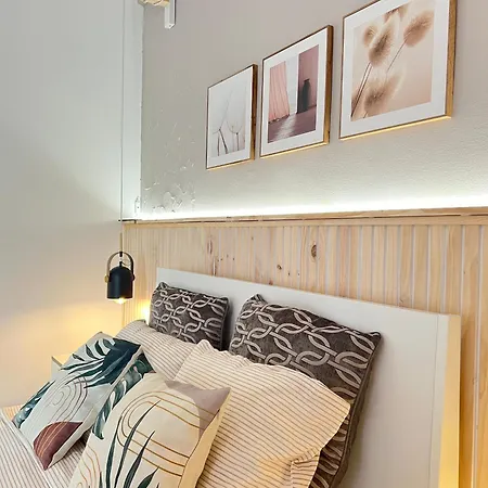 Confortavel Com Varanda Pansiyon