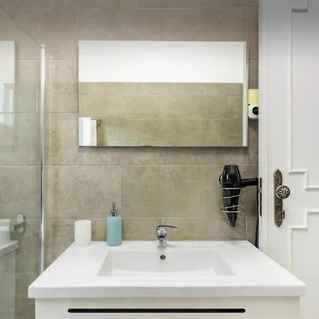 Pansiyon Confortavel Com Varanda